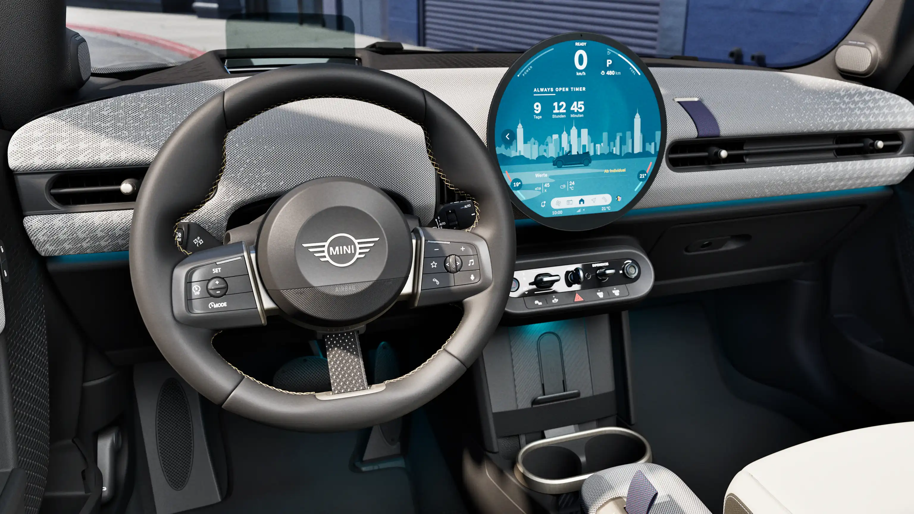 MINI Cooper kabrioletas - interjeras - originalaus dydžio MINI vairas
