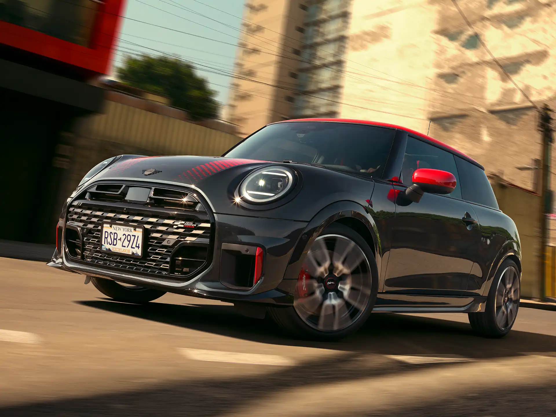 MINI John Cooper Works - F66 JCW vaizdas iš šono