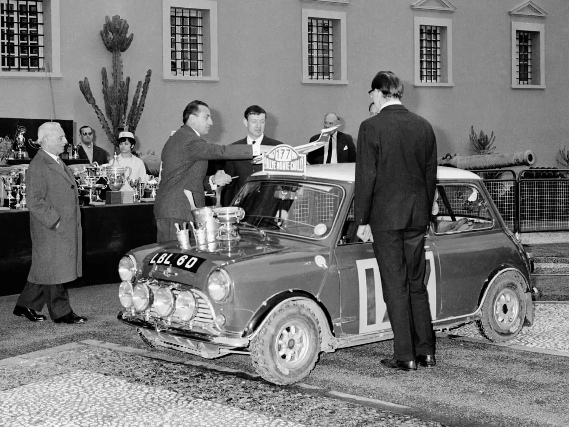 MINI John Cooper Works - Mini trofėjus