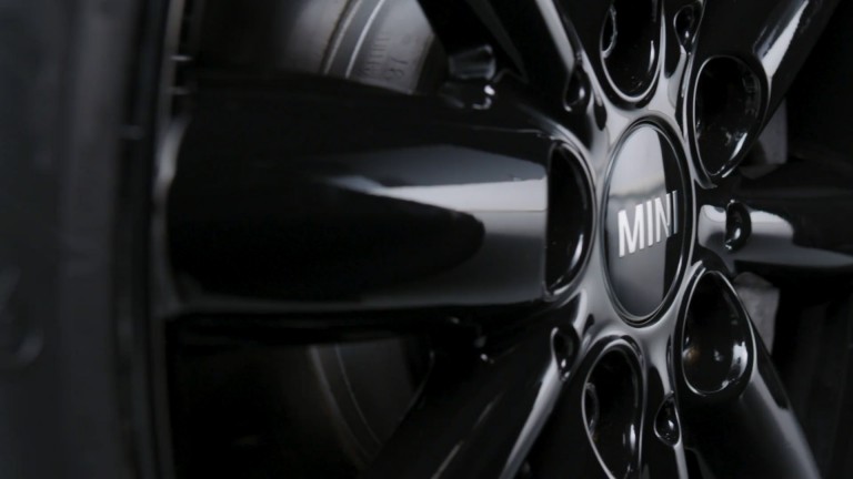 16 colių MINI Radial Spoke ratlankiai – Jet Black juodos spalvos – 508
