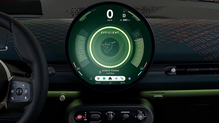 Visiškai elektrinis MINI Aceman - įkrovimas - sukaupti kilometrai
