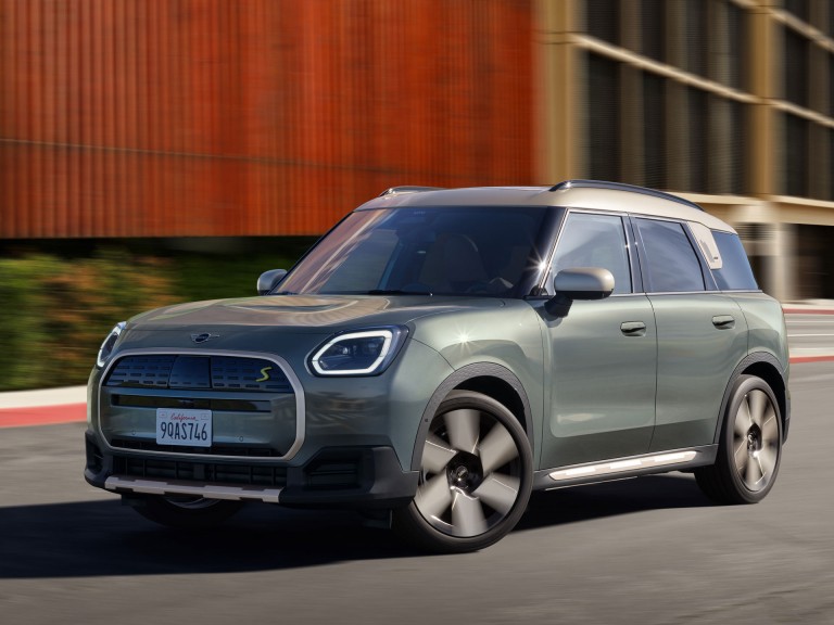 MINI visiškai elektrinis Countryman - vairavimo patirtis - vairuotojo pagalbos sistemos