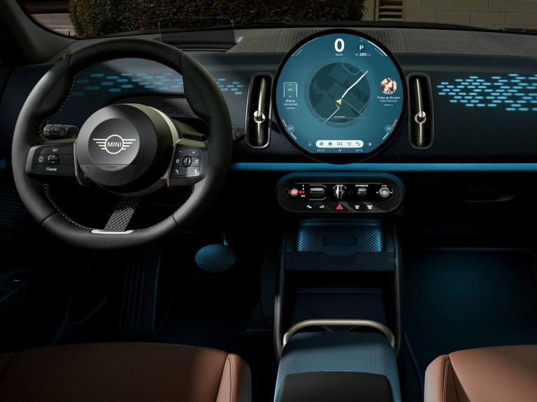 MINI visiškai elektrinis Countryman - tvarumas - perdirbti audiniai