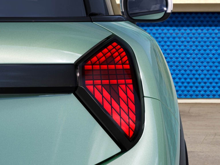 MINI Cooper triduris - eksterjeras - galiniai žibintai