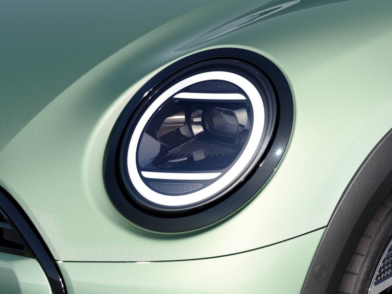 MINI Cooper triduris - eksterjeras - išskirtinis apšvietimas
