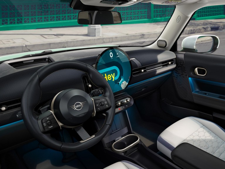 MINI Cooper triduris - interjeras- pradžia