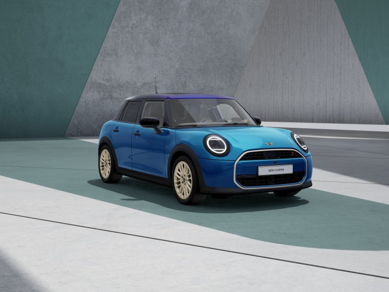 MINI Cooper 5-duris - pritaikymas - curated stiliaus kolekcijos
