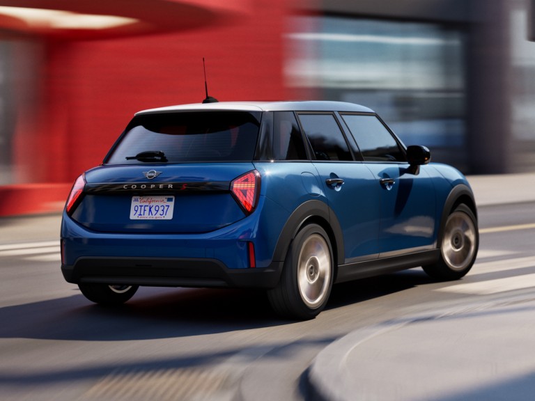 MINI Cooper 5-duris - vairavimo patirtis - efektyvi aerodinamika