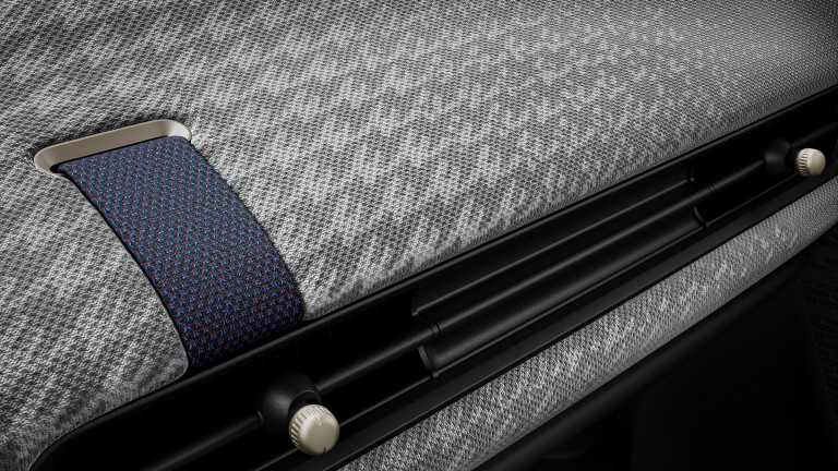 MINI Cooper 5-duris - interjeras - aukščiausios kokybės prietaisų skydelio medžiagos