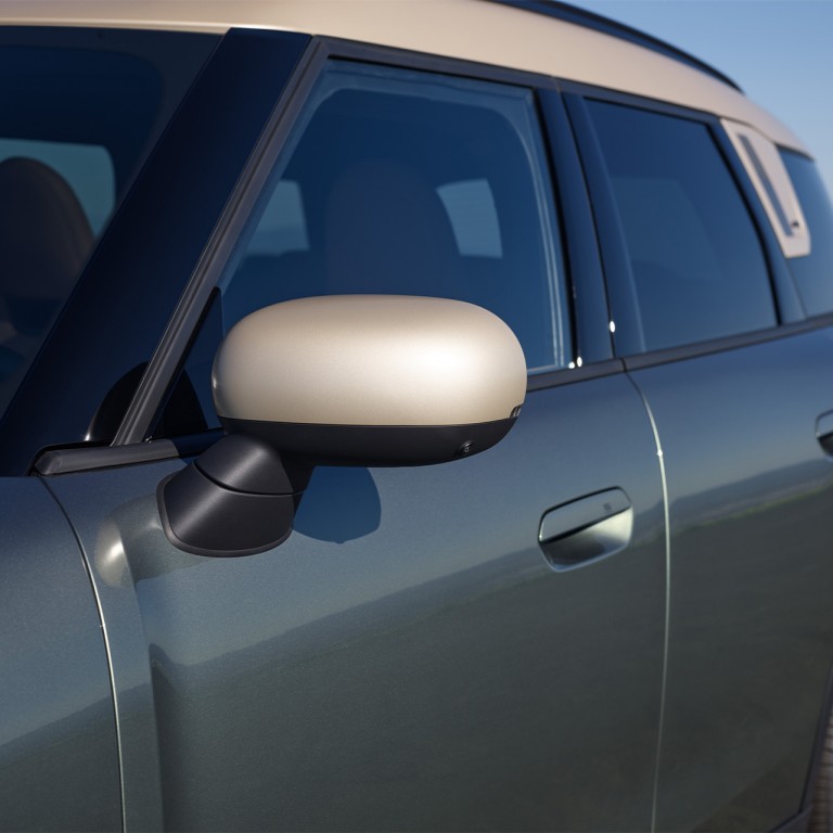 MINI Countryman - mozaika - eksterjeras