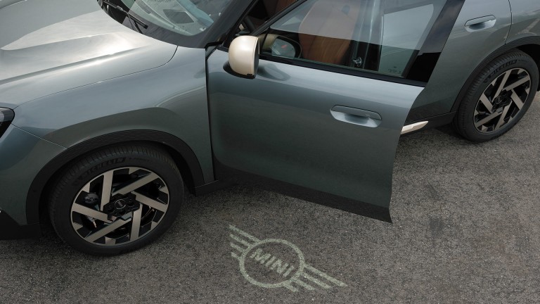 MINI Countryman- eksterjeras - pasitikimo šviesos