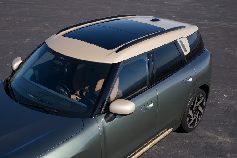 MINI Countryman - eksterjeras - stoglangis